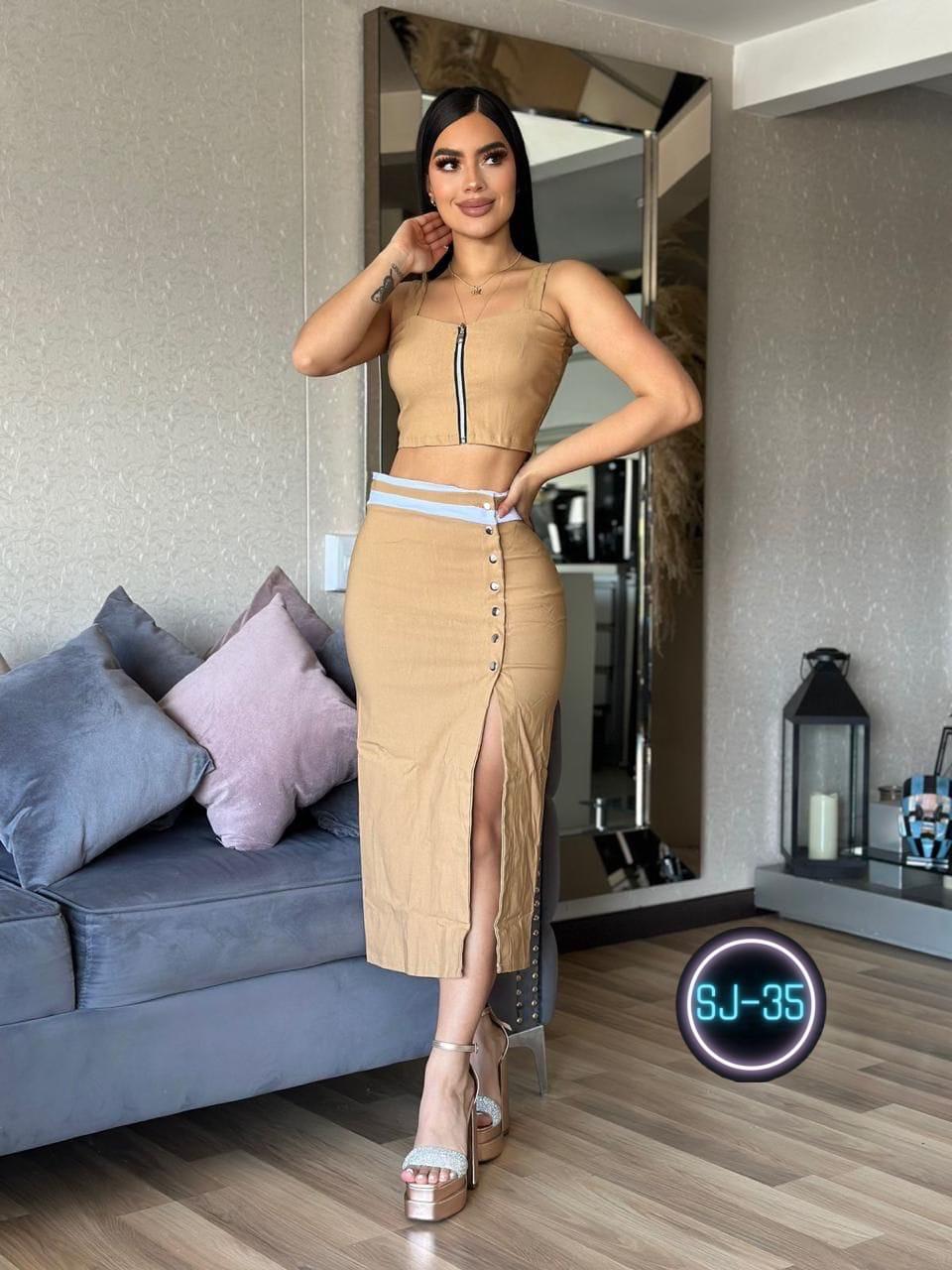 Conjunto Falda y Blusa